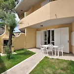 Villaggio Tivoli Μπιμπιόνε